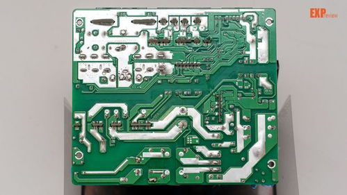先马黑钻750W电源评测 高性价比的金牌体验与内部PCB插座解析