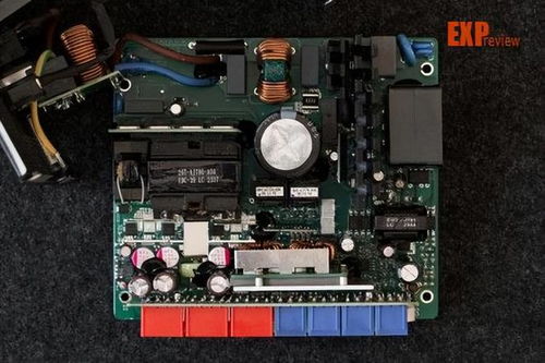先马黑钻650W电源评测 主流玩家的性价比之选 PCB插座细节揭秘